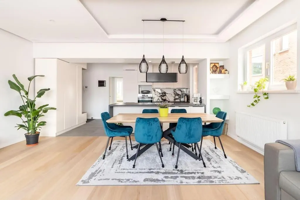 European Heart 2-Bedroom Flat. Brussels
